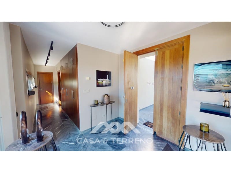 4 bedroom Villa for sale in Alora with pool garage - € 1,200,000 (Ref: 9462488)