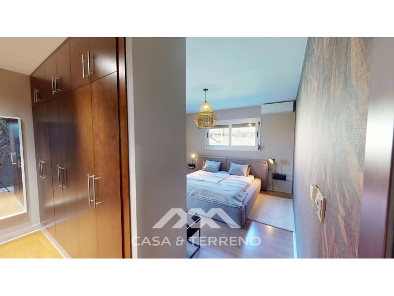 4 bedroom Villa for sale in Alora with pool garage - € 1,200,000 (Ref: 9462488)