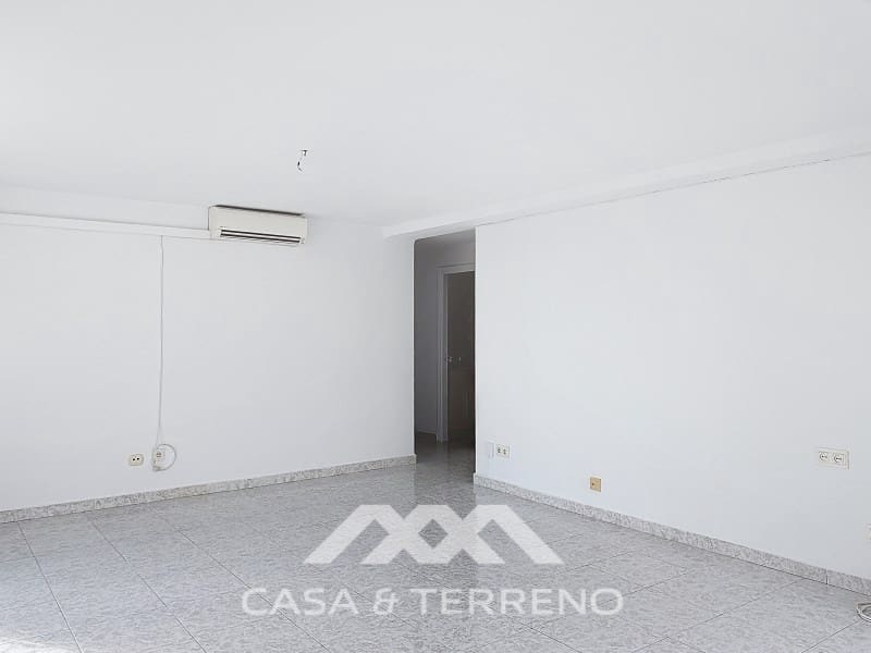 Piso de 3 habitaciones en Torre del Mar en venta - 335.000 € (Ref: 9462489)