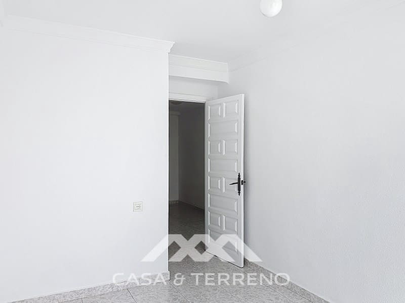 Piso de 3 habitaciones en Torre del Mar en venta - 335.000 € (Ref: 9462489)
