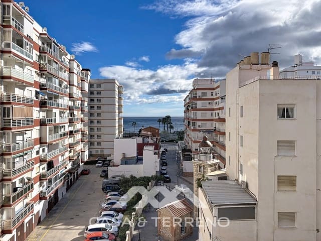 Piso de 3 habitaciones en Torre del Mar, Vélez-Málaga en venta - 335.000 € (Ref: 9462489)