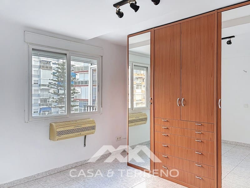 Piso de 3 habitaciones en Torre del Mar en venta - 335.000 € (Ref: 9462489)