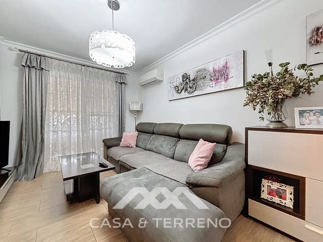 3 bedroom Flat for sale in Caleta de Vélez, Vélez-Málaga - € 289,000 (Ref: 9474980)