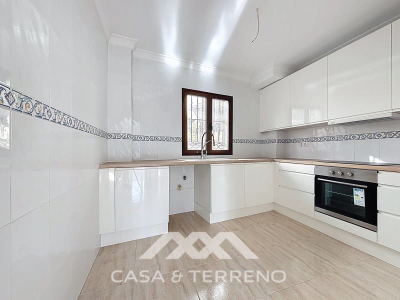 Apartment for sale in Algarrobo - € 480,000 (Ref: 9474982)