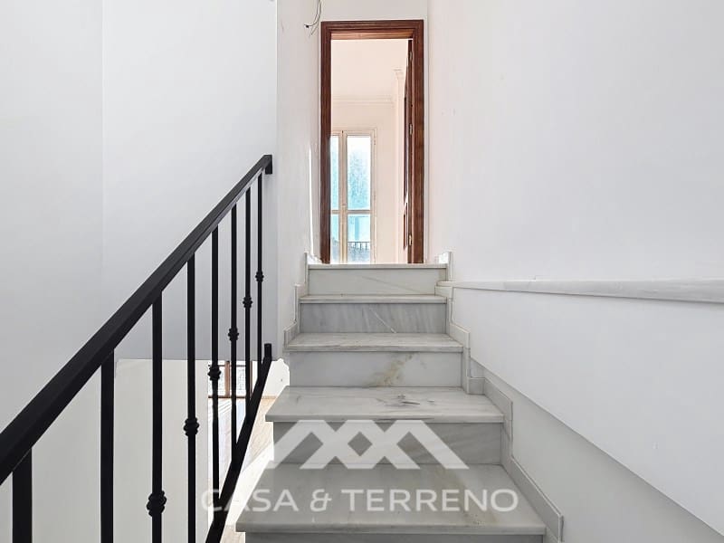 Apartment for sale in Algarrobo - € 480,000 (Ref: 9474982)