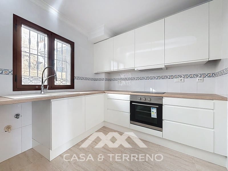 Apartment for sale in Algarrobo - € 480,000 (Ref: 9474982)