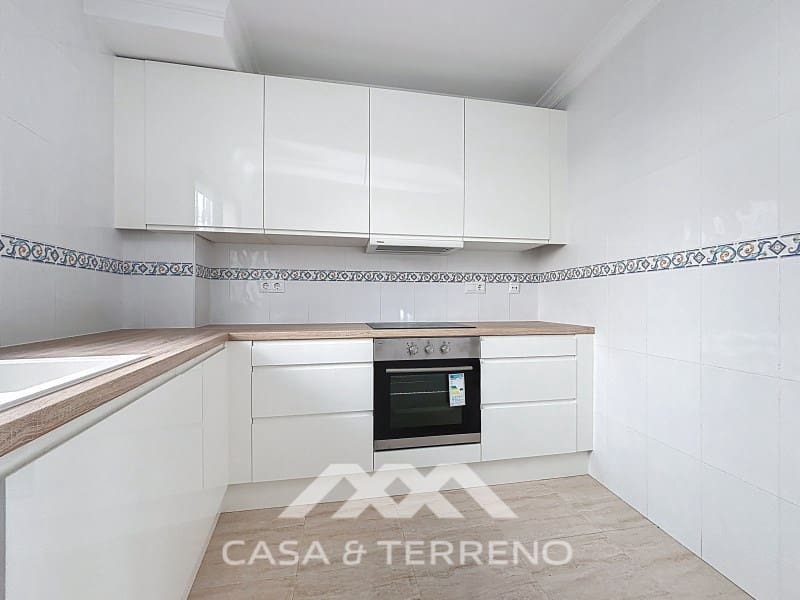 Apartment for sale in Algarrobo - € 480,000 (Ref: 9474982)