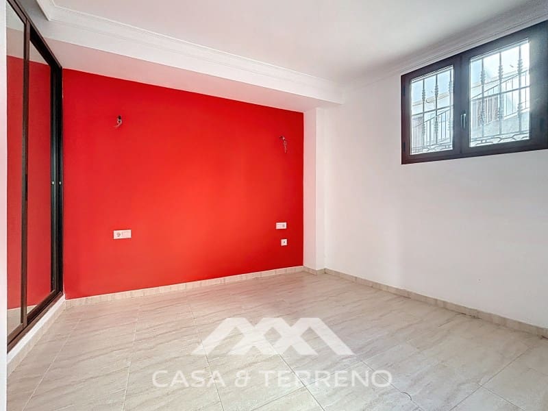 Apartment for sale in Algarrobo - € 480,000 (Ref: 9474982)