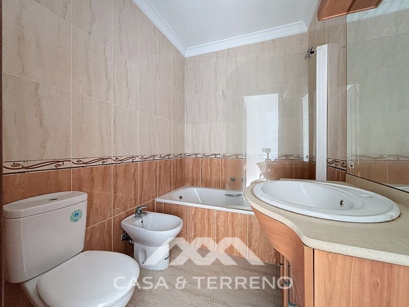 Apartment for sale in Algarrobo - € 480,000 (Ref: 9474982)