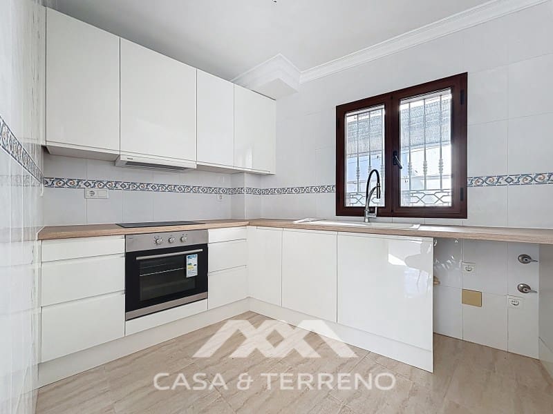 Apartment for sale in Algarrobo - € 480,000 (Ref: 9474982)