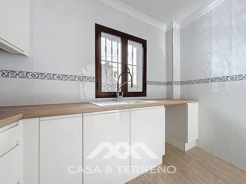 Apartment for sale in Algarrobo - € 480,000 (Ref: 9474982)