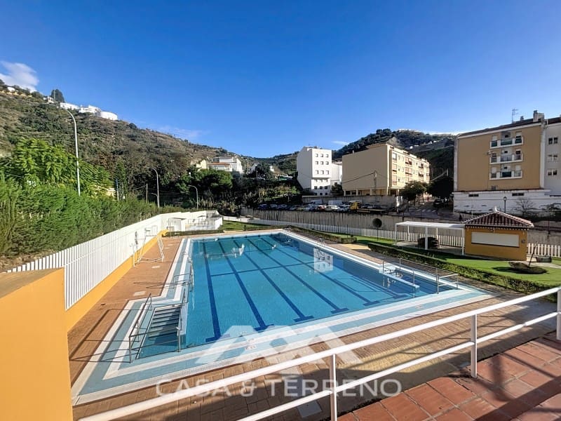 Apartment for sale in Algarrobo - € 480,000 (Ref: 9474982)