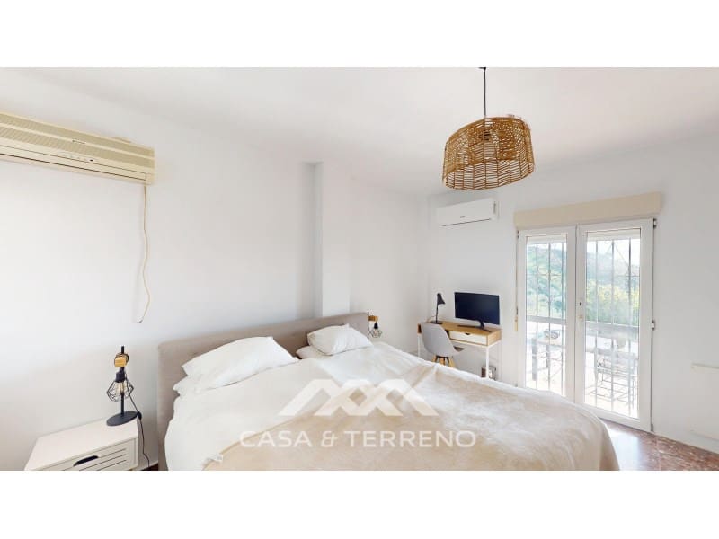 2 soveværelse Villa til salg i Moclinejo med swimmingpool - € 348.000 (Ref: 9483564)