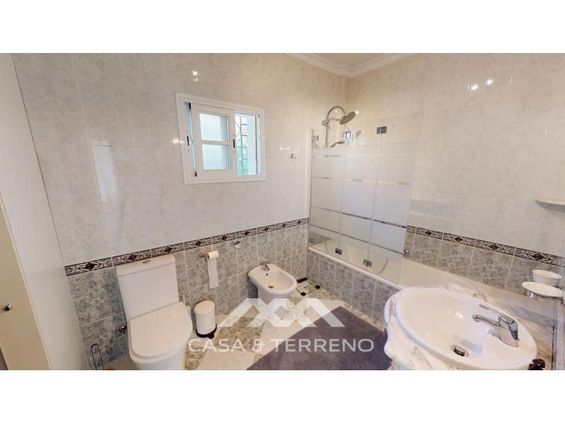 2 soveværelse Villa til salg i Moclinejo med swimmingpool - € 348.000 (Ref: 9483564)