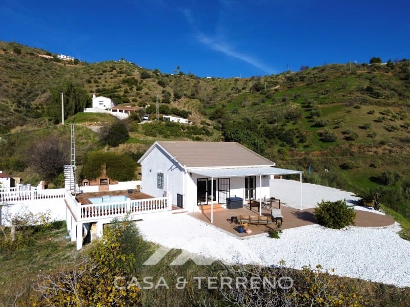 2 soveværelse Villa til salg i Moclinejo med swimmingpool - € 348.000 (Ref: 9483564)