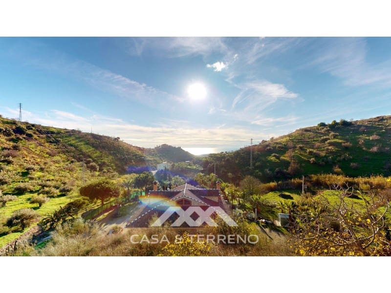 2 soveværelse Villa til salg i Moclinejo med swimmingpool - € 348.000 (Ref: 9483564)