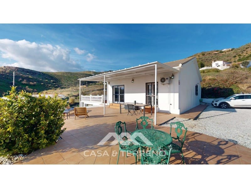 2 soveværelse Villa til salg i Moclinejo med swimmingpool - € 348.000 (Ref: 9483564)