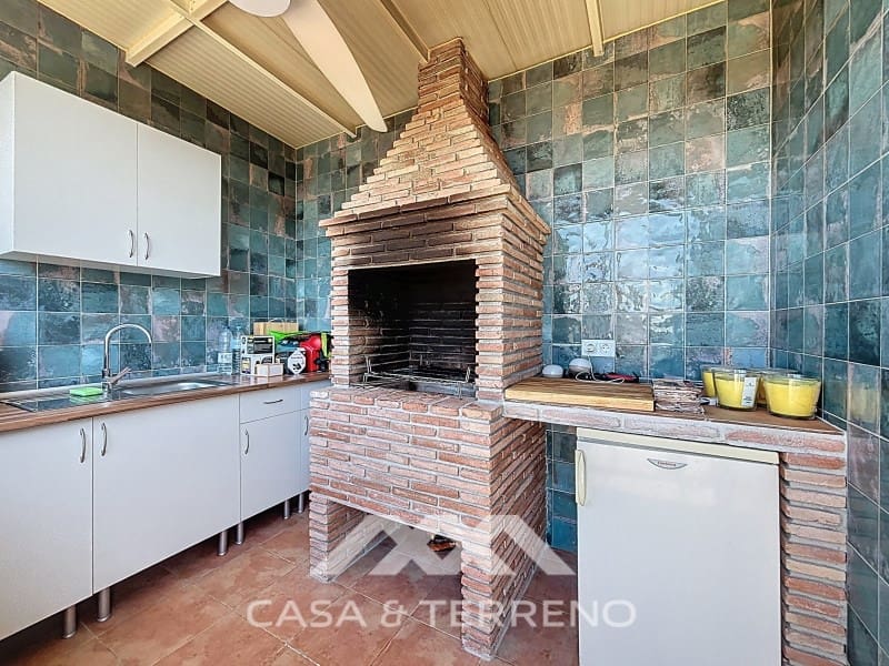 2 bedroom Villa for sale in Velez-Malaga - € 795,000 (Ref: 9497532)