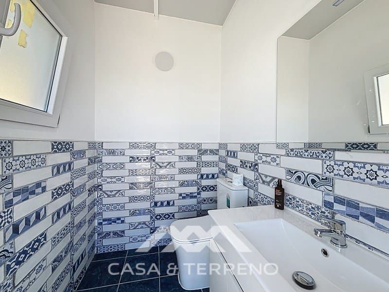 2 bedroom Villa for sale in Velez-Malaga - € 795,000 (Ref: 9497532)