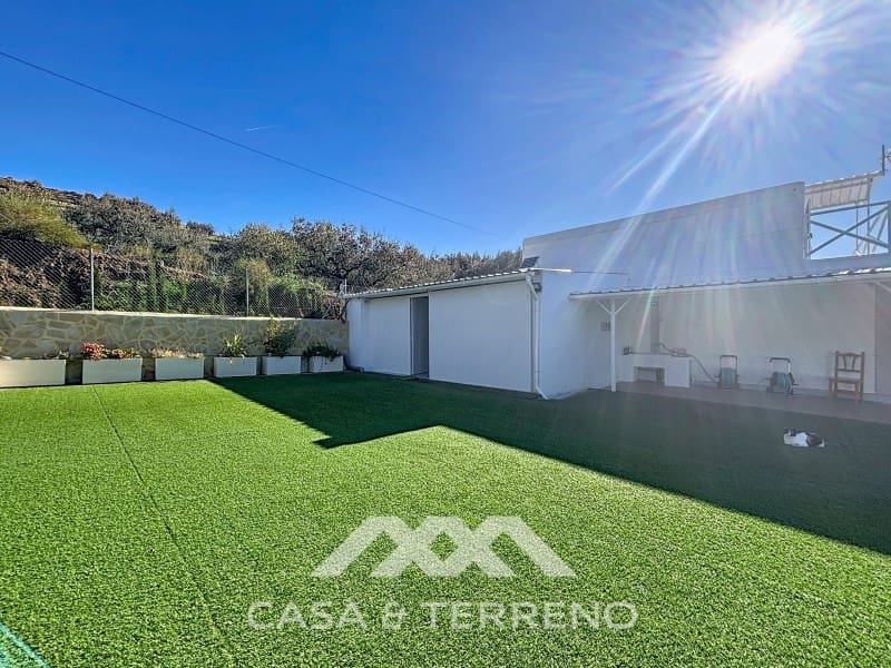 2 bedroom Villa for sale in Velez-Malaga - € 795,000 (Ref: 9497532)