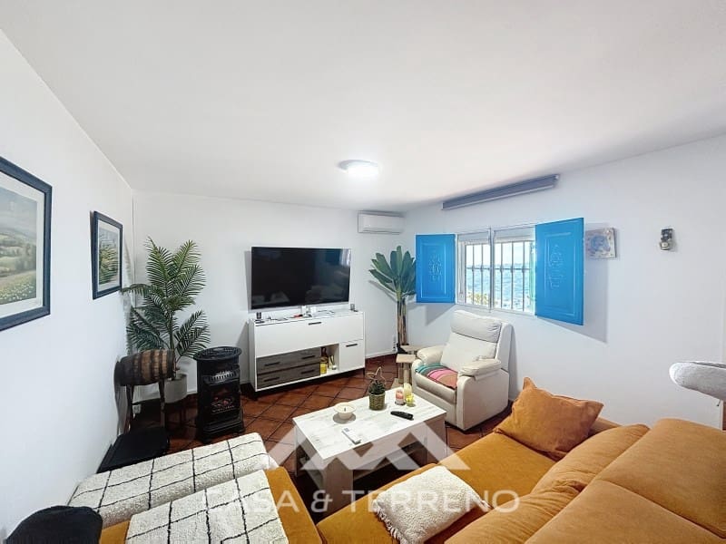 2 bedroom Villa for sale in Velez-Malaga - € 795,000 (Ref: 9497532)