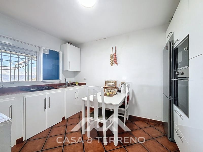 2 bedroom Villa for sale in Velez-Malaga - € 795,000 (Ref: 9497532)