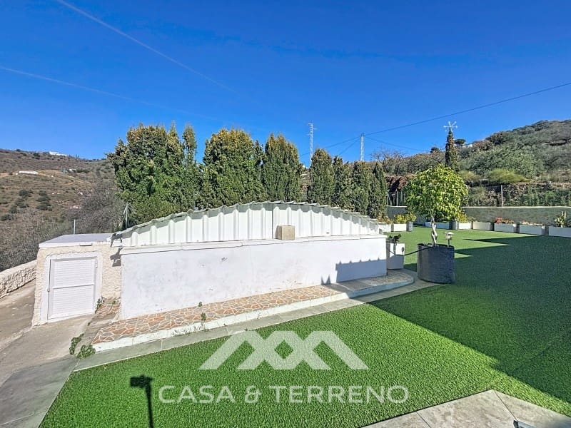 2 bedroom Villa for sale in Velez-Malaga - € 795,000 (Ref: 9497532)