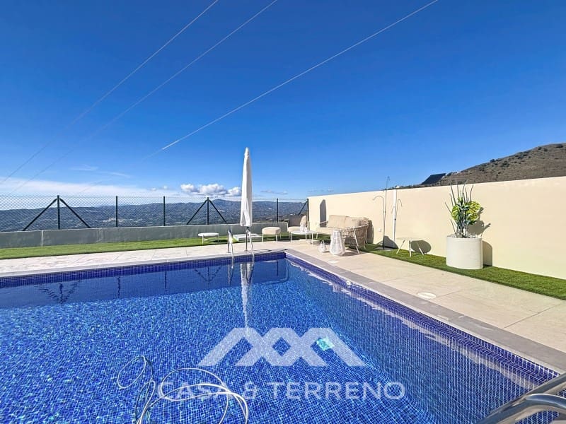 2 bedroom Villa for sale in Velez-Malaga - € 795,000 (Ref: 9497532)