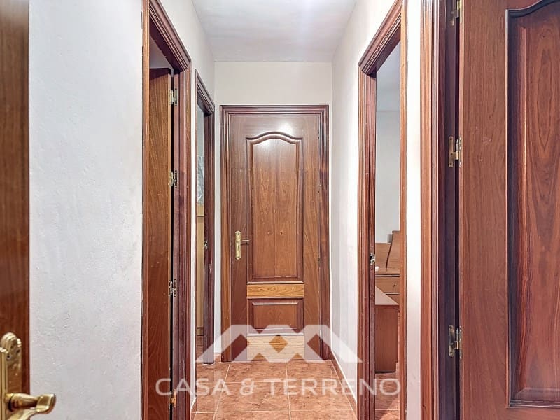 3 bedroom Flat for sale in Velez-Malaga with pool - € 215,000 (Ref: 9497533)