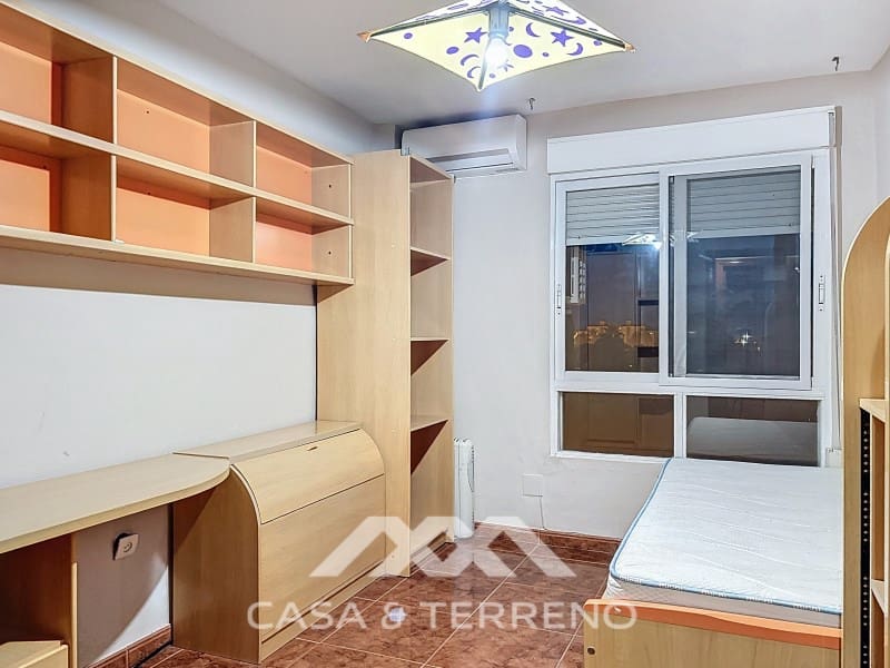 3 bedroom Flat for sale in Velez-Malaga with pool - € 215,000 (Ref: 9497533)