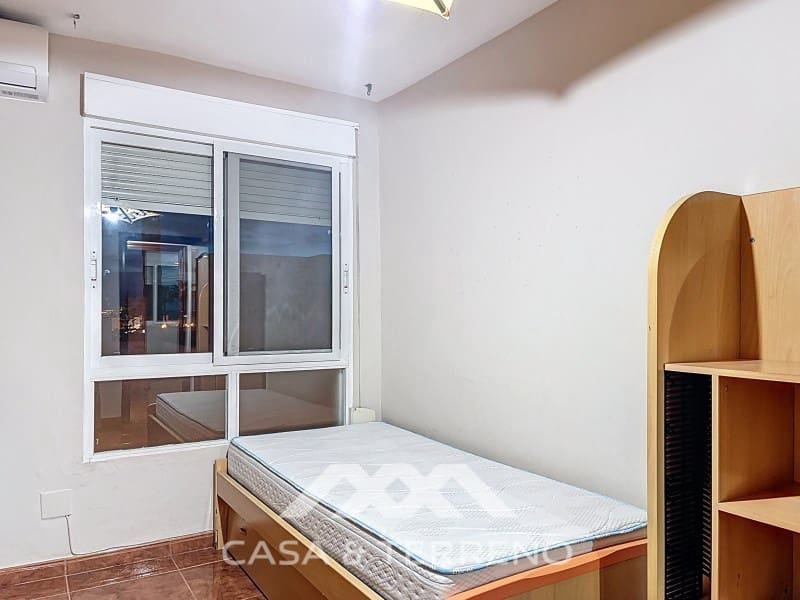 3 bedroom Flat for sale in Velez-Malaga with pool - € 215,000 (Ref: 9497533)