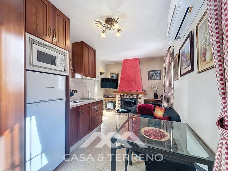 Maison de Ville de 1 chambre à louer à Sayalonga - 450 € (Ref: 9504727)