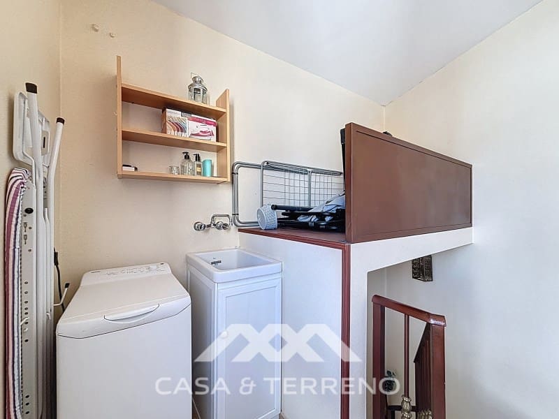 Maison de Ville de 1 chambre à louer à Sayalonga - 450 € (Ref: 9504727)