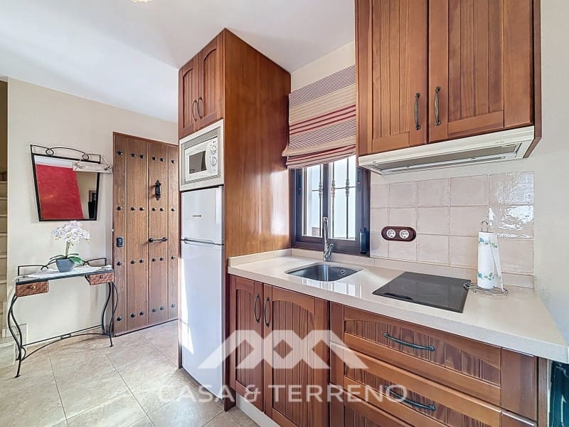 Maison de Ville de 1 chambre à louer à Sayalonga - 450 € (Ref: 9504727)