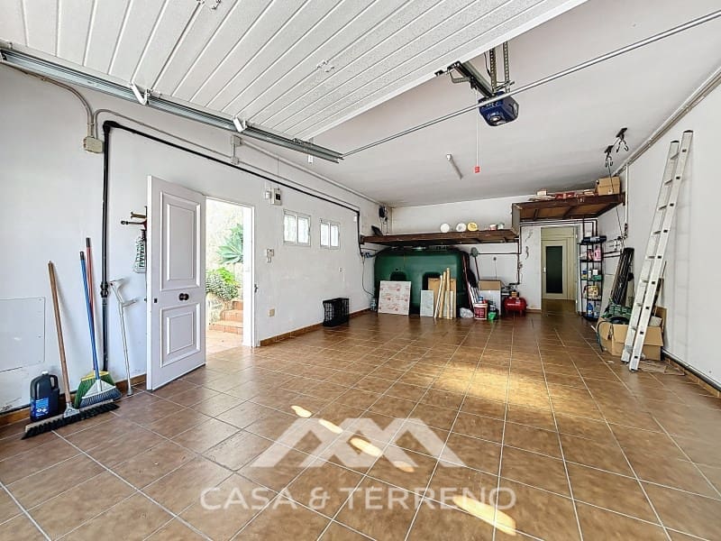 3 bedroom Villa for sale in Almayate with pool garage - € 630,000 (Ref: 9504728)