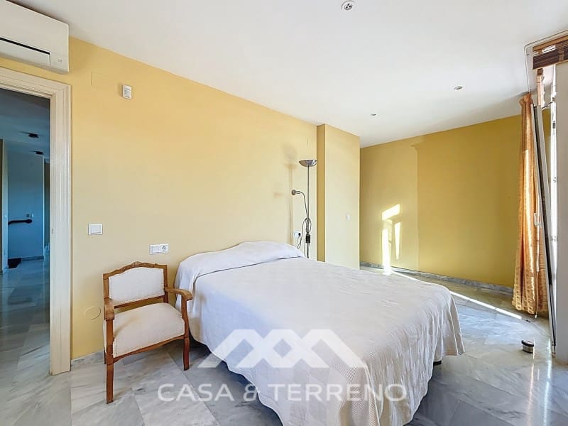 3 bedroom Villa for sale in Almayate with pool garage - € 630,000 (Ref: 9504728)