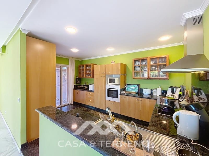 3 bedroom Villa for sale in Almayate with pool garage - € 630,000 (Ref: 9504728)