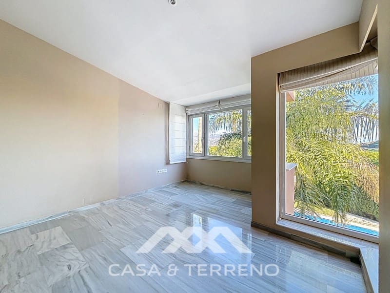 3 bedroom Villa for sale in Almayate with pool garage - € 630,000 (Ref: 9504728)