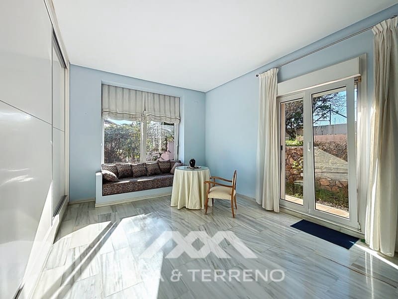 3 bedroom Villa for sale in Almayate with pool garage - € 630,000 (Ref: 9504728)