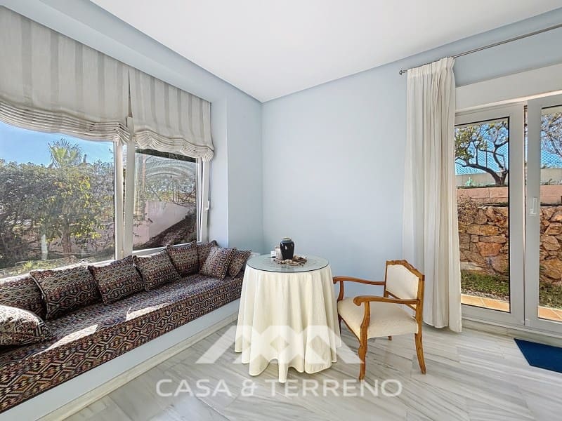 3 bedroom Villa for sale in Almayate with pool garage - € 630,000 (Ref: 9504728)