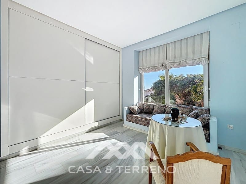 3 bedroom Villa for sale in Almayate with pool garage - € 630,000 (Ref: 9504728)