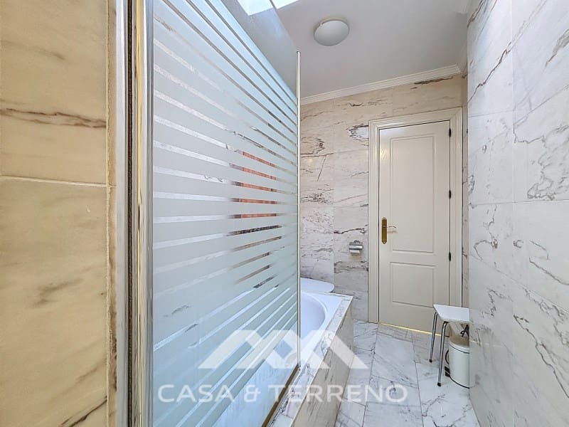 3 bedroom Villa for sale in Almayate with pool garage - € 630,000 (Ref: 9504728)