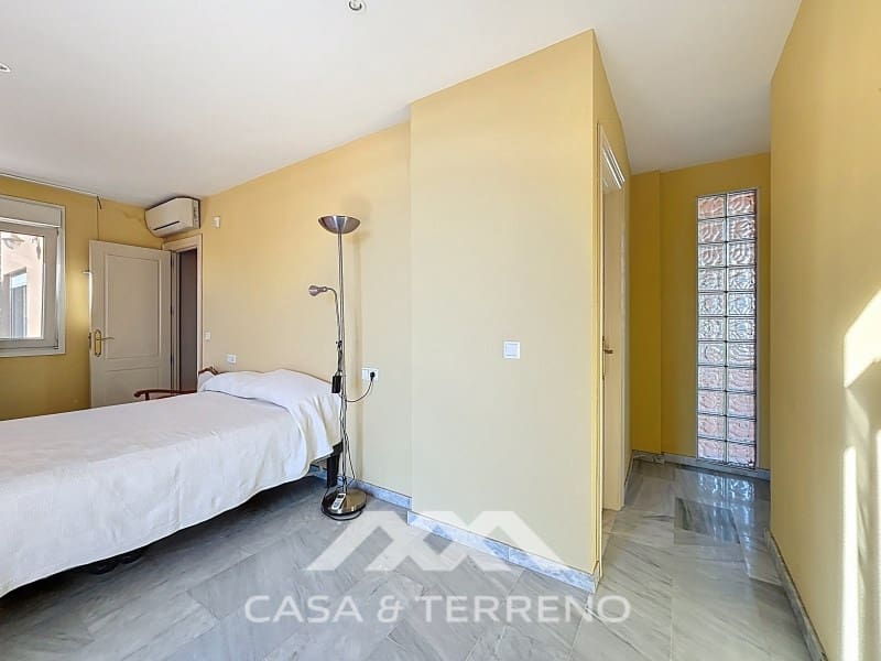 3 bedroom Villa for sale in Almayate with pool garage - € 630,000 (Ref: 9504728)