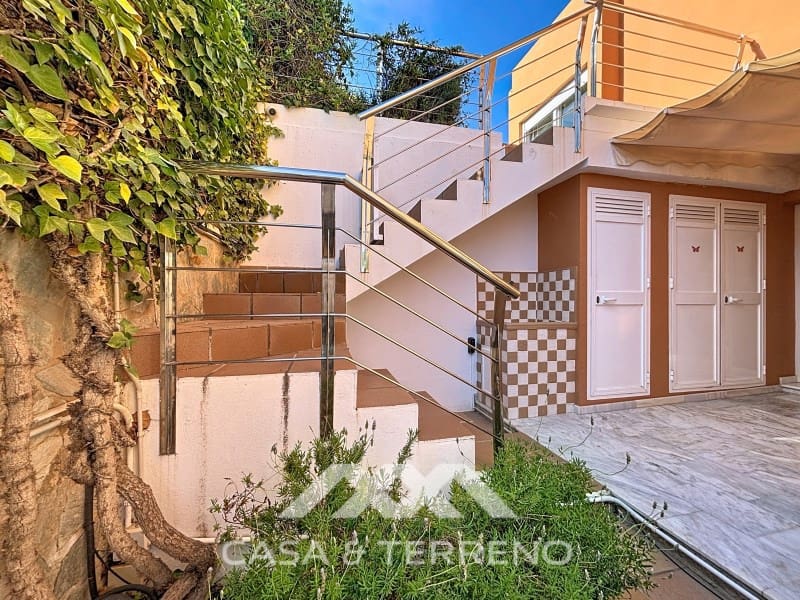 3 bedroom Villa for sale in Almayate with pool garage - € 630,000 (Ref: 9504728)