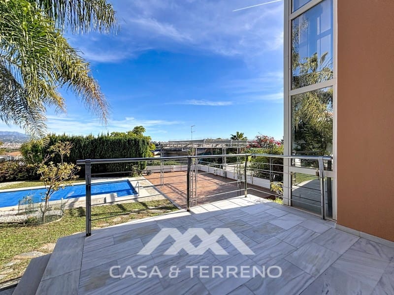 3 bedroom Villa for sale in Almayate with pool garage - € 630,000 (Ref: 9504728)