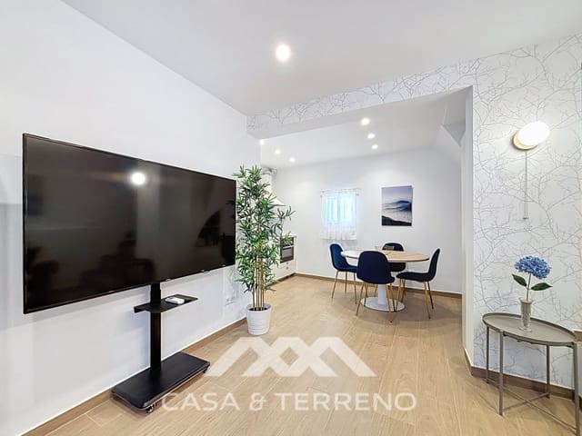 3 camera da letto Casa da affittare in Sayalonga - 850 € (Rif: 9504729)