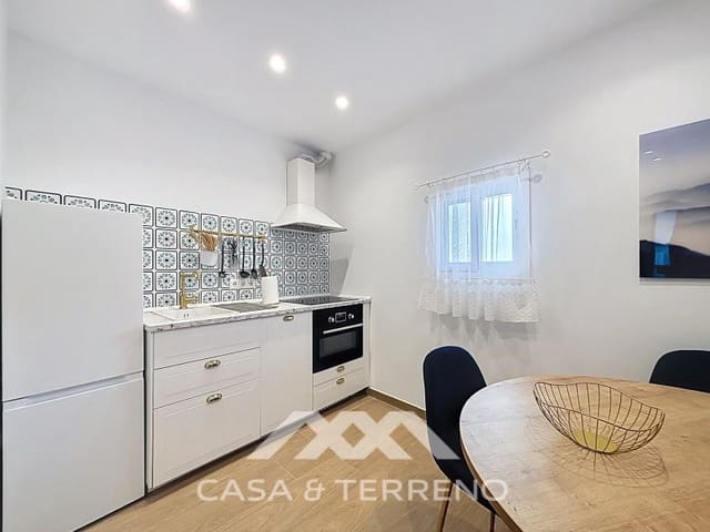 3 camera da letto Casa da affittare in Sayalonga - 850 € (Rif: 9504729)