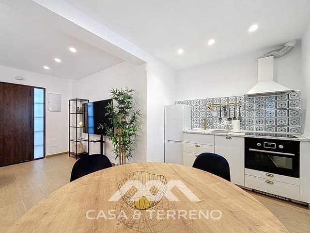 3 camera da letto Casa da affittare in Sayalonga - 850 € (Rif: 9504729)