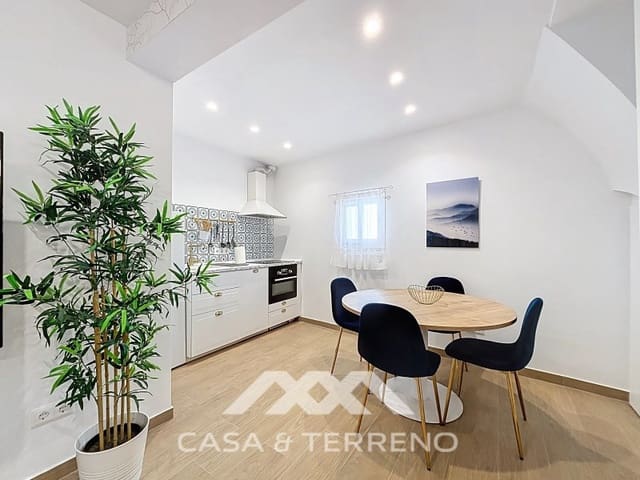 3 camera da letto Casa da affittare in Sayalonga - 850 € (Rif: 9504729)