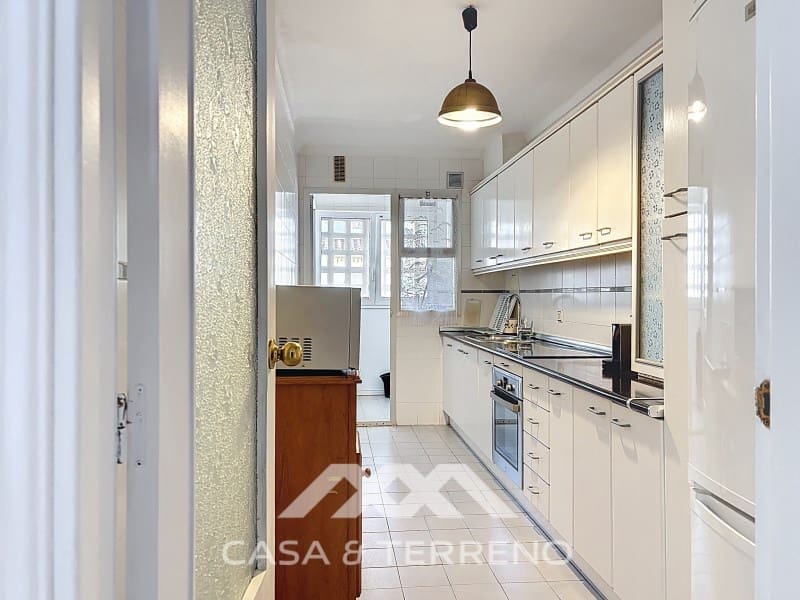 3 soveværelse Lejlighed til salg i Torre del Mar med garage - € 325.000 (Ref: 9530896)